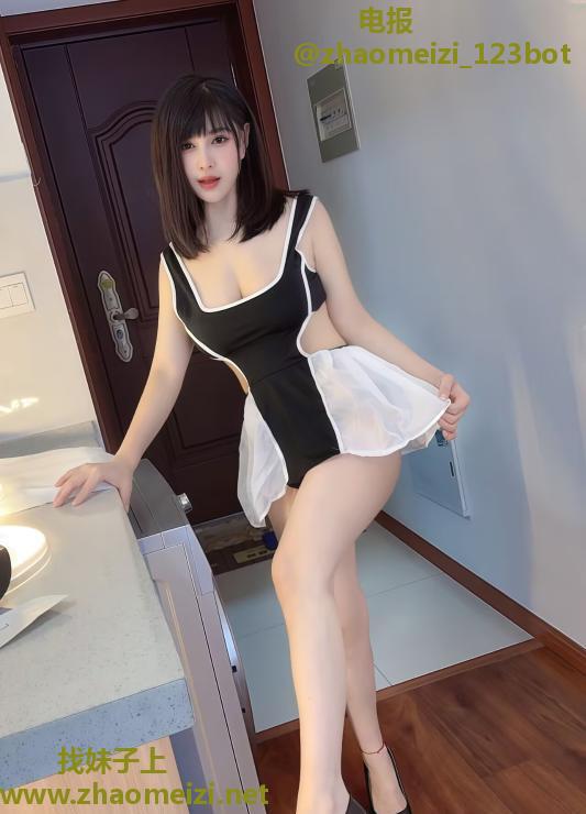 长腿情趣美乳御姐