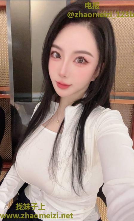南山性感大奶秋秋