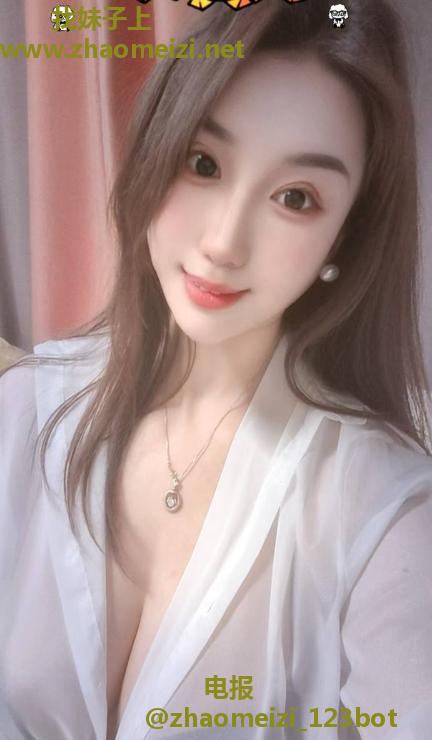 服务型大胸风骚妹子