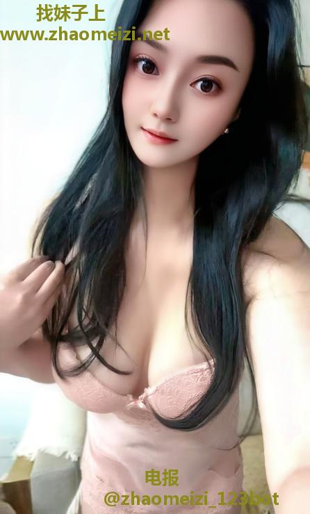 情迷巨乳骚盼盼