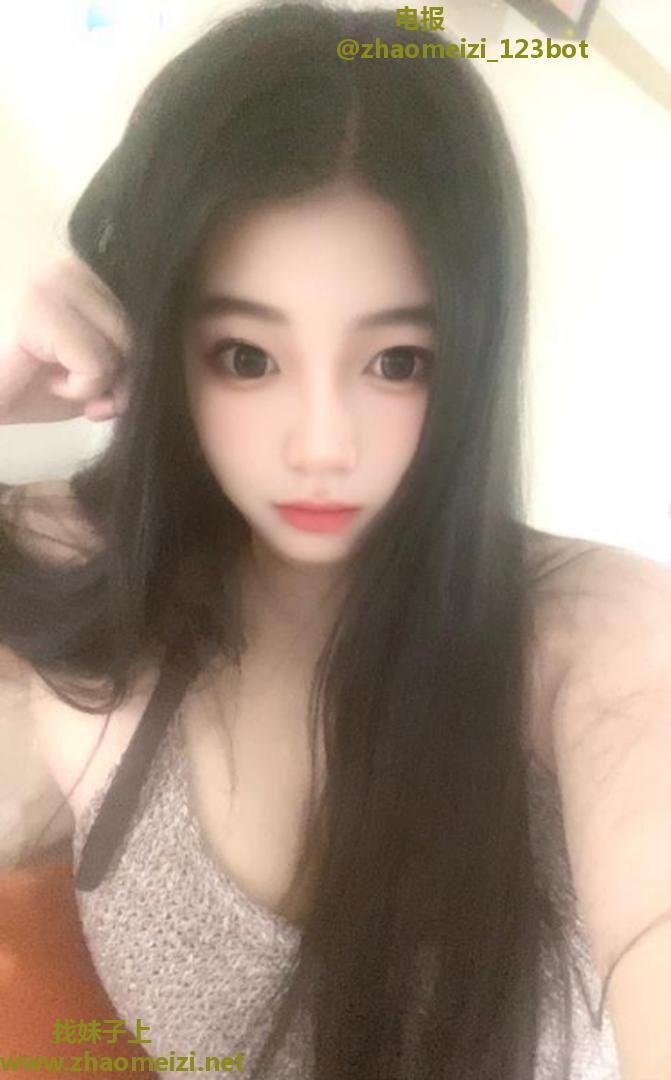 性感女郎逼紧水多