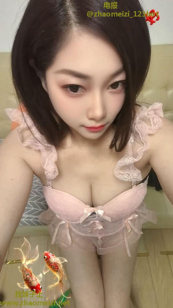 丰乳翘臀骚少妇