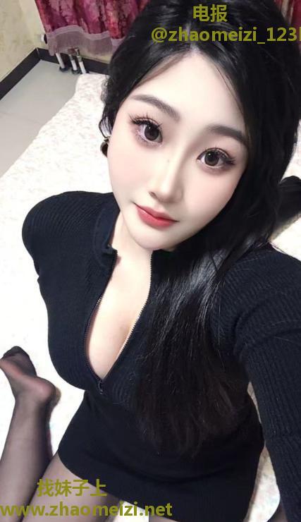 巨乳小骚货