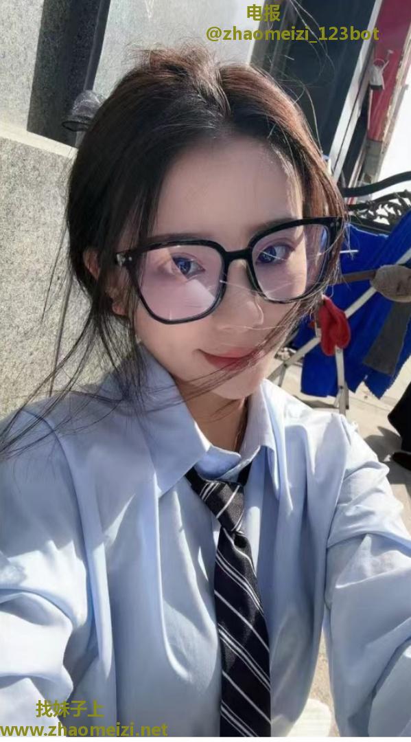 性感肤白多汁妮妮