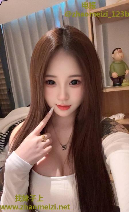 金水花臂水多多嫩妹