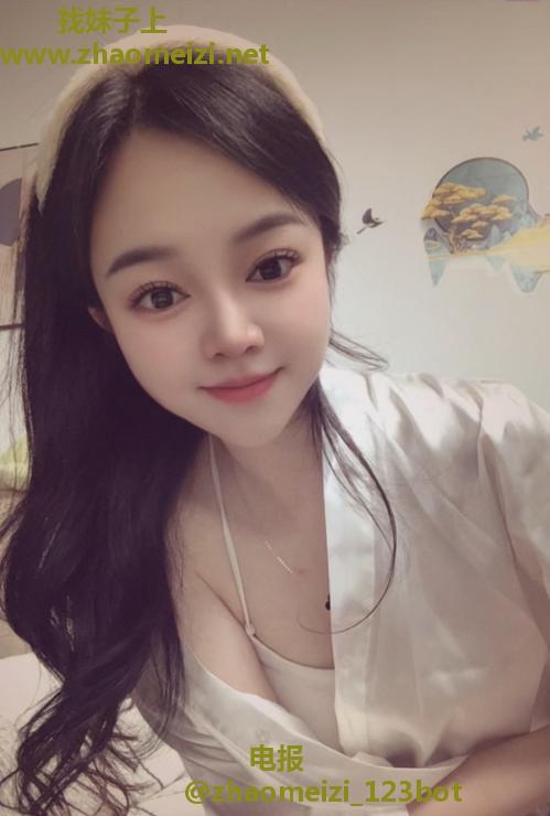 颜值美乳花花