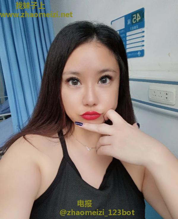 大奶少妇莹莹