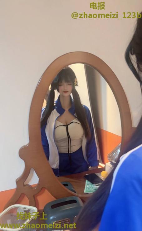 浦东大胸萝莉小嫩妹