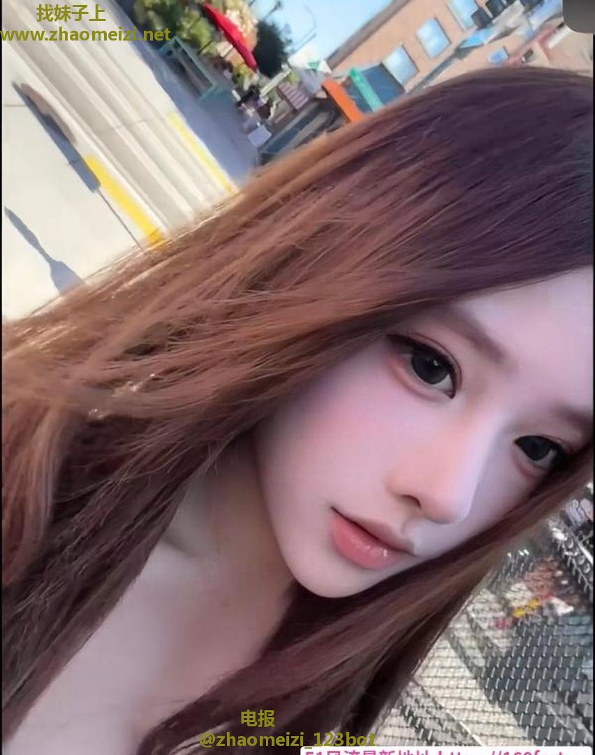 嫩妹粉穴多汁小骚货刚下海