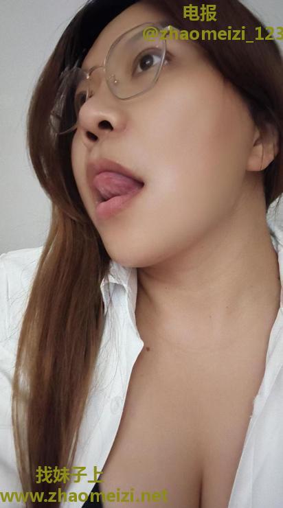 眼镜大臀骚熟