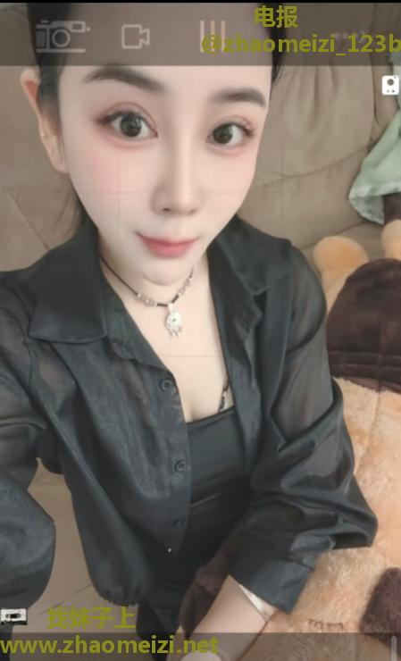 市中心小巧蝴蝶逼