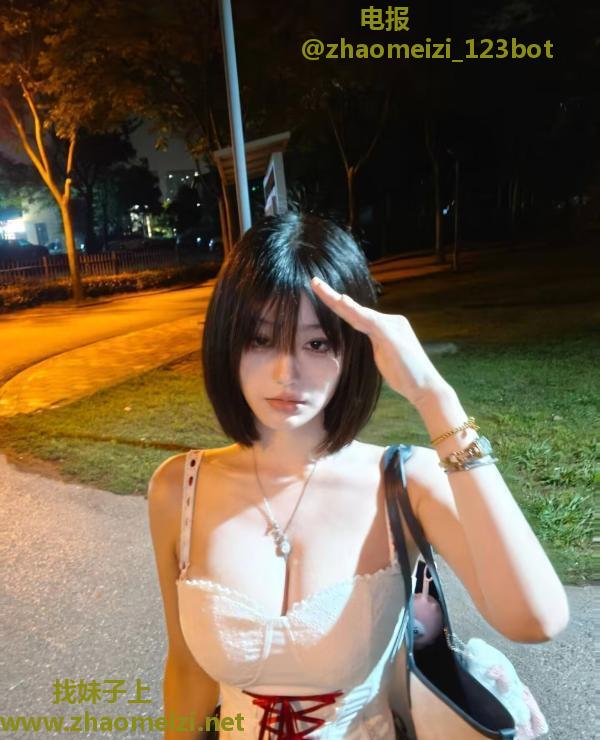 天河颜值美胸希希老师