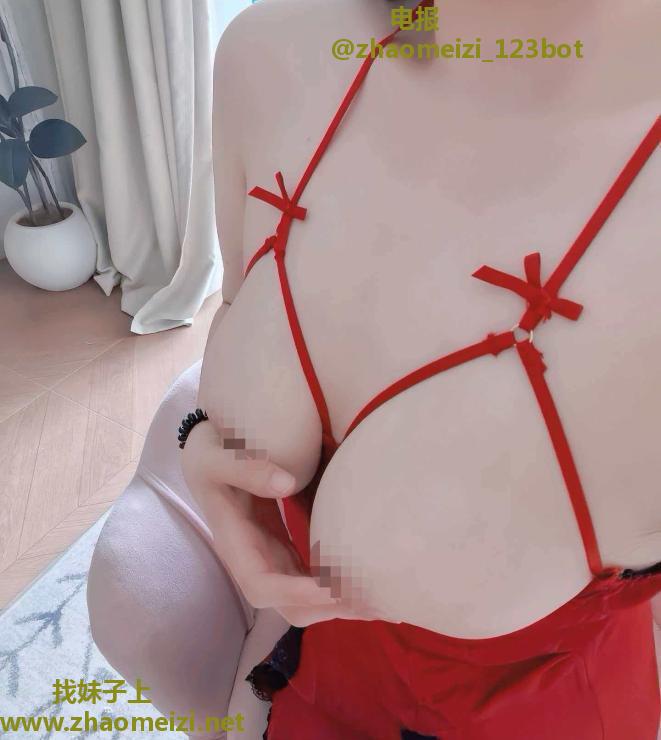 津南大奶莹莹