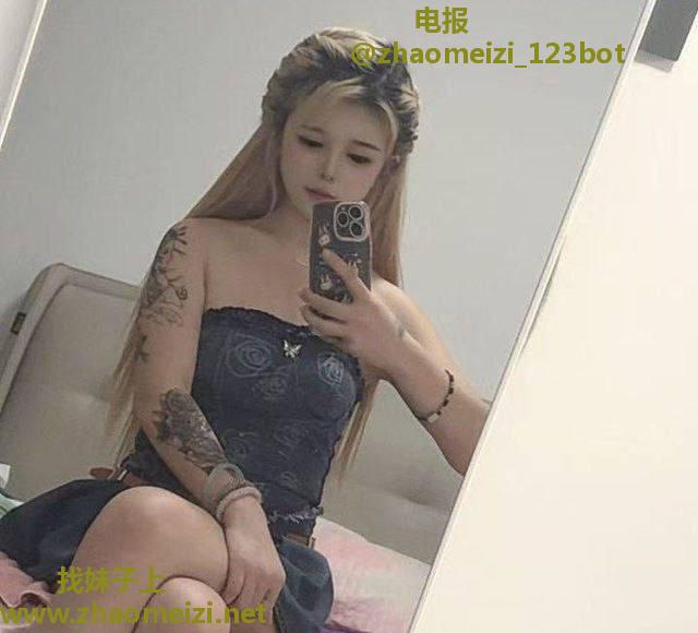 姑苏双马尾洛米老师