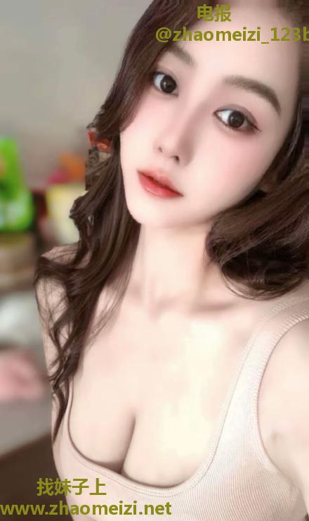 江宁大胸美女