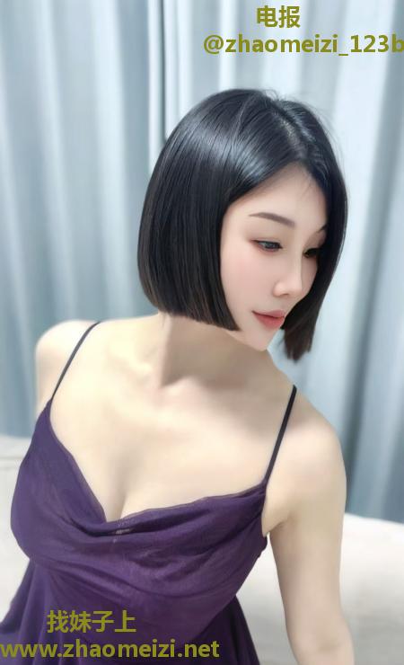 白皮翘臀骚朵朵
