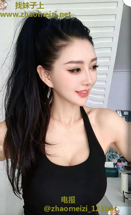 大胸翘臀娜娜