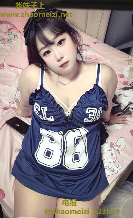 一线天重坦胸E
