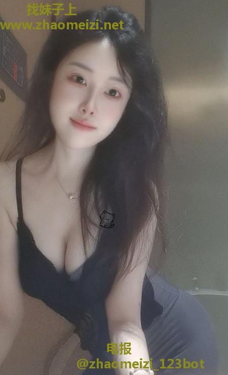 白嫩性感服务系