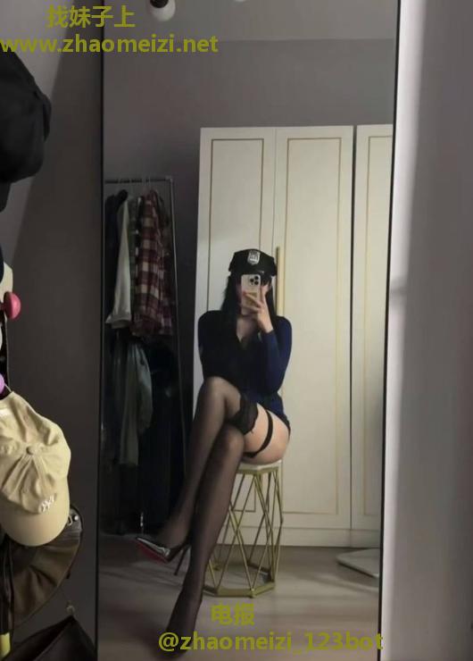 制服诱惑性感美足cc