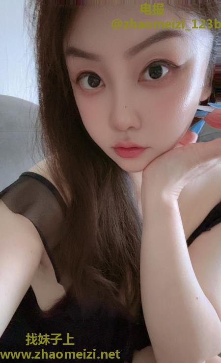 小穴紧紧的奶子大大的