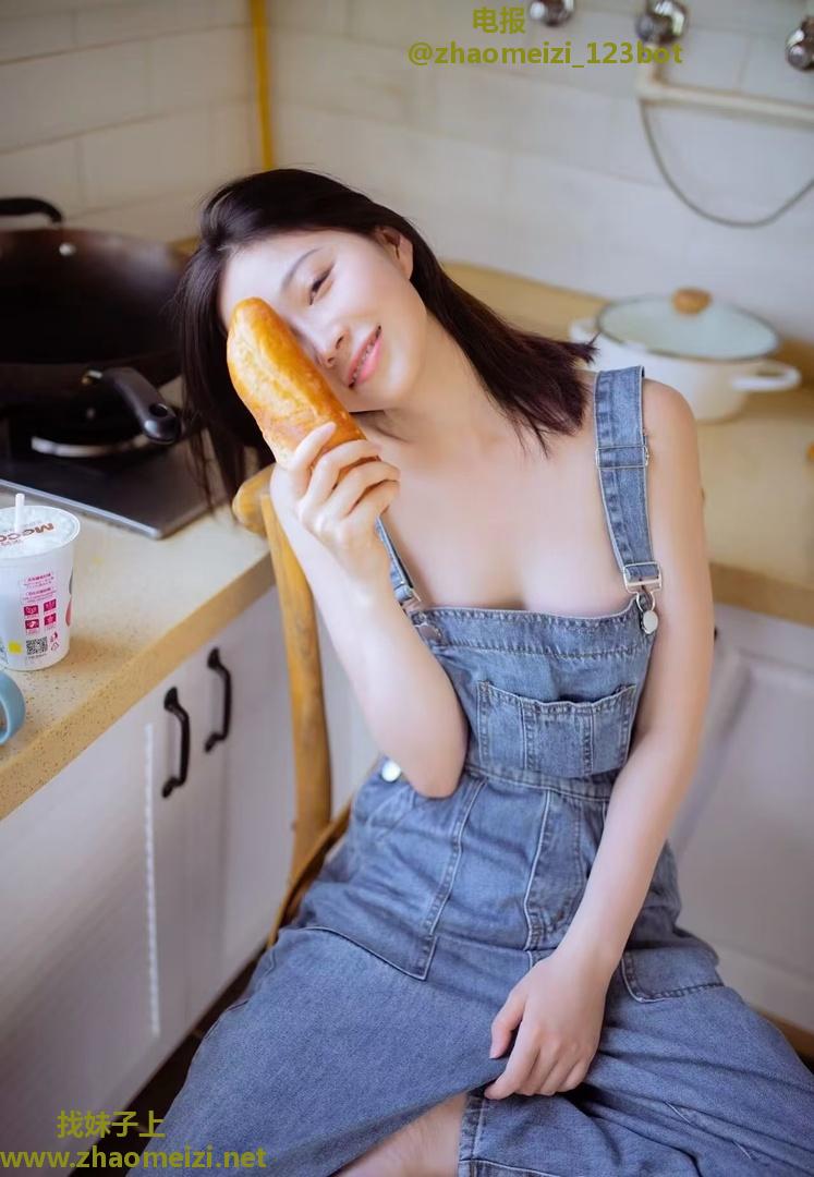 制服丝袜妹妹演花样多