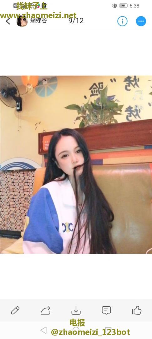 大胸加可以深喉的妹子
