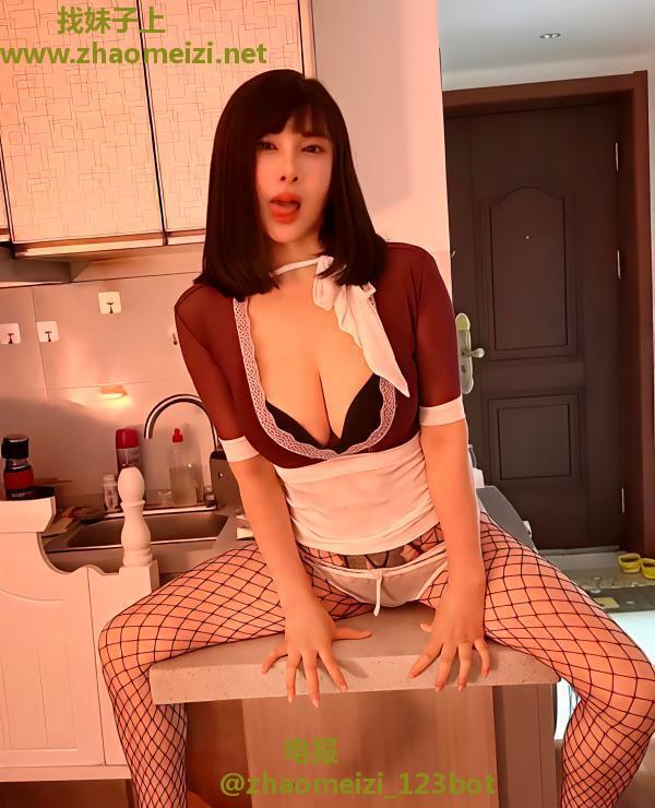 丰满性感风骚萍萍