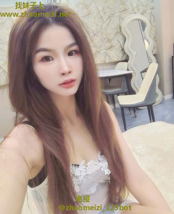 颜值苗条身材美女