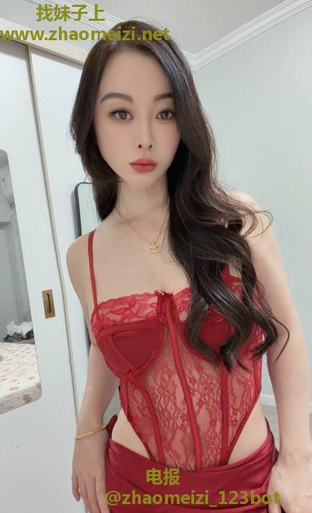 武侯制服诱惑安妮老师