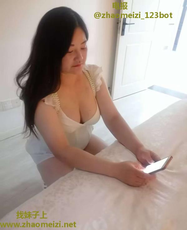 鼓楼巨乳熟女