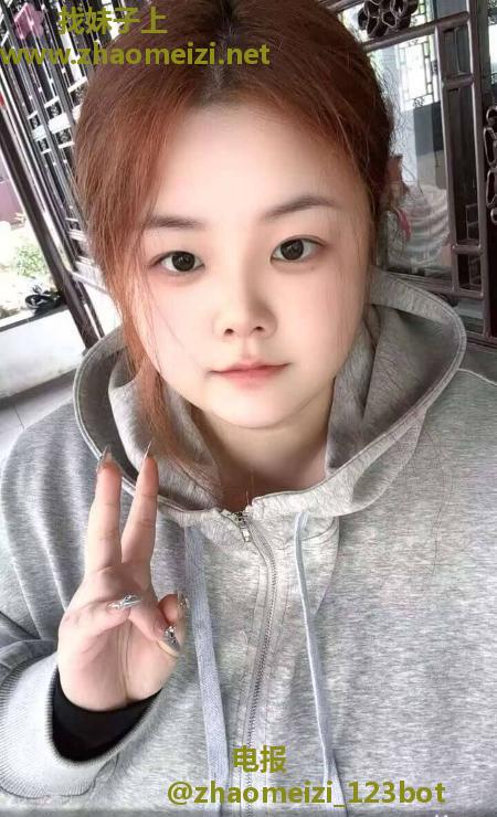 广州E胸大奶bbw