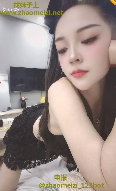 天府肤白风骚性感御姐