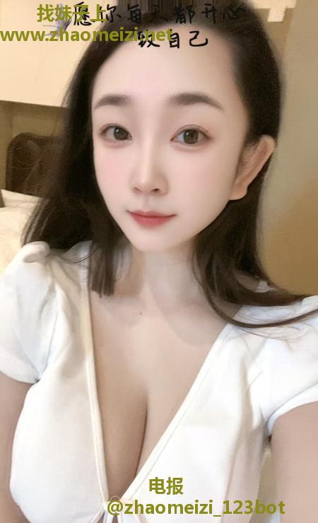 东湖风骚大乳芷沫