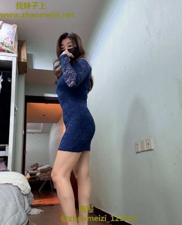 大屁股少妇
