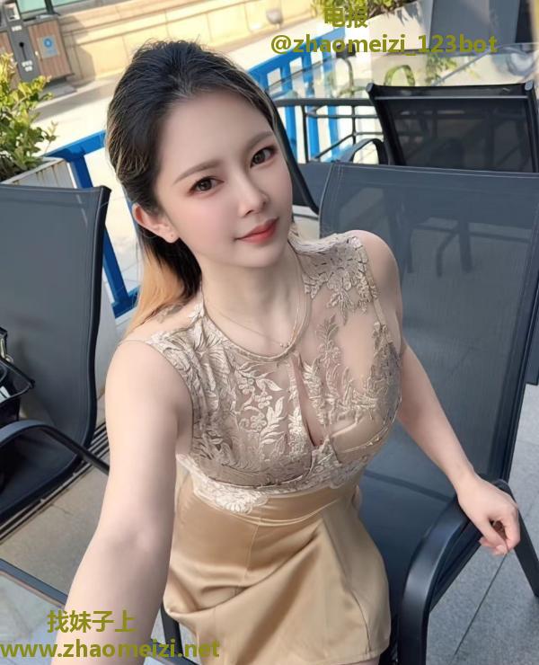 居家少妇