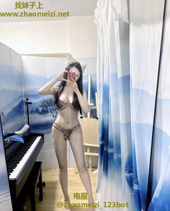 风骚服务系颜值老师