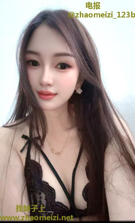 南山性感大奶妹子