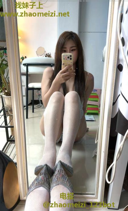 口活超爽的大胸少妇