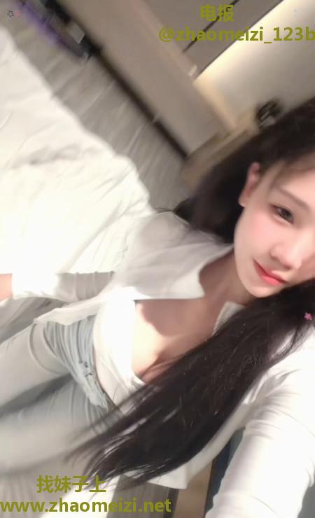 身材苗条性感老师