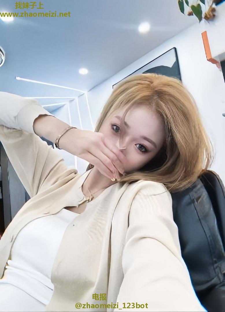 高挑风情服务系妹子