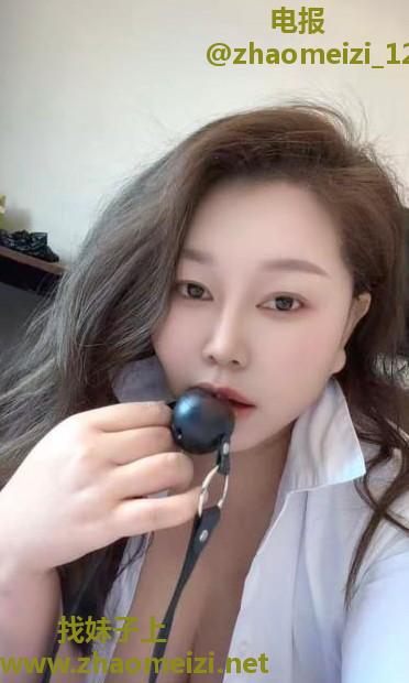 SM大奶风骚少妇
