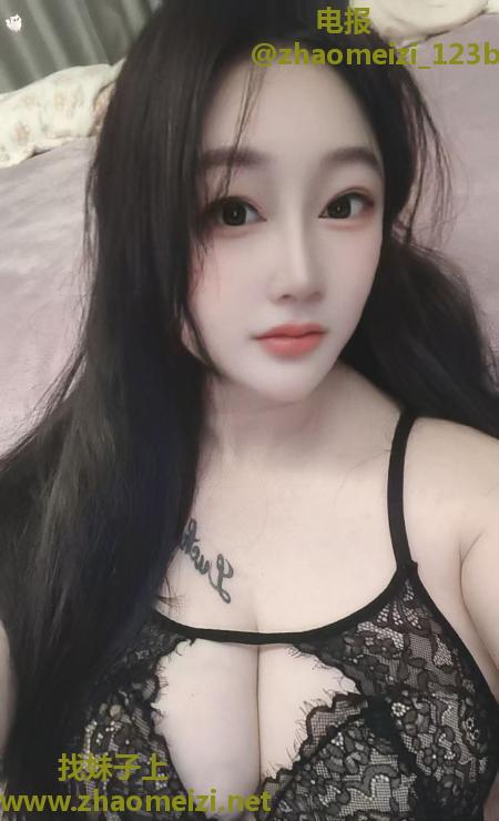 大胸潮喷骚妖精
