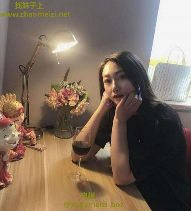 南山珊珊御姐