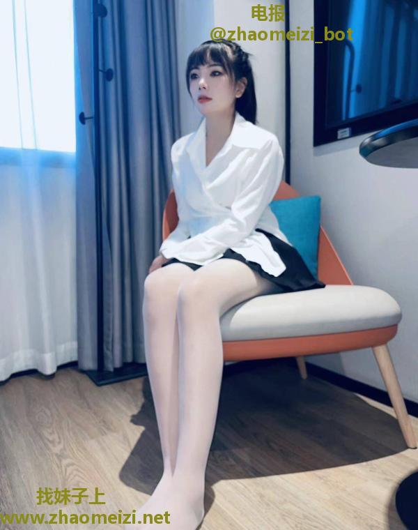 秦虹刚入行妹子