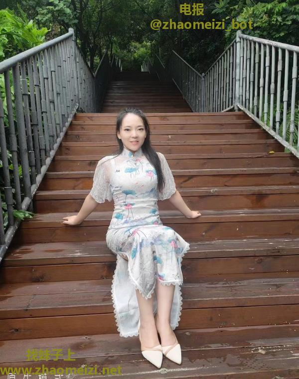 瑜伽老师叶子