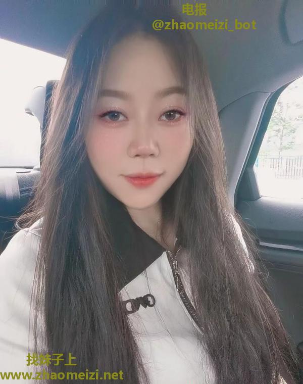 体验制服琦儿