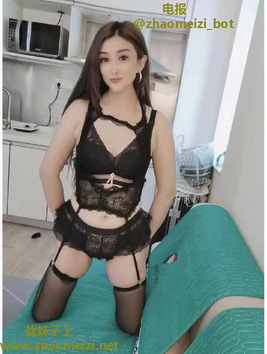 大屁股少妇 美娜