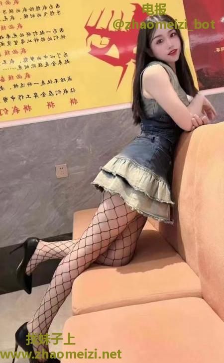 太原未央性感大胸红姐