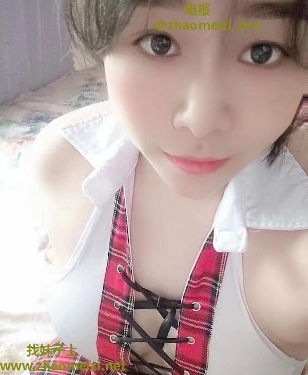 爆乳私约老师 小雨